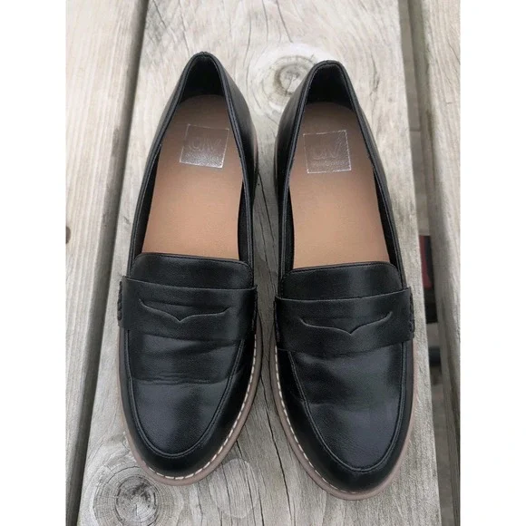 DV Dolce Vita Women's Crisp Slip on Lug Sole Black Penny Loafers Size 8 EUC - Picture 2 of 9